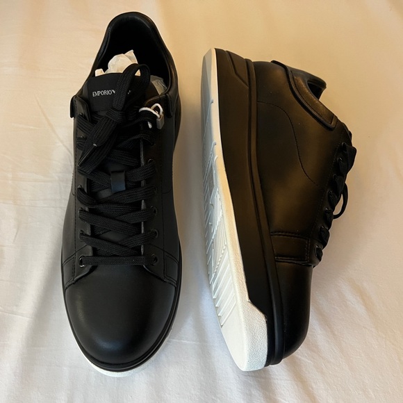 Limited edition ORIGINAL emporio armani black leather sneackers NEVER USED - Picture 2 of 3